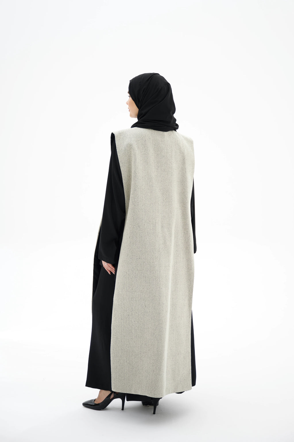 Signature Vest – Black & White Edition