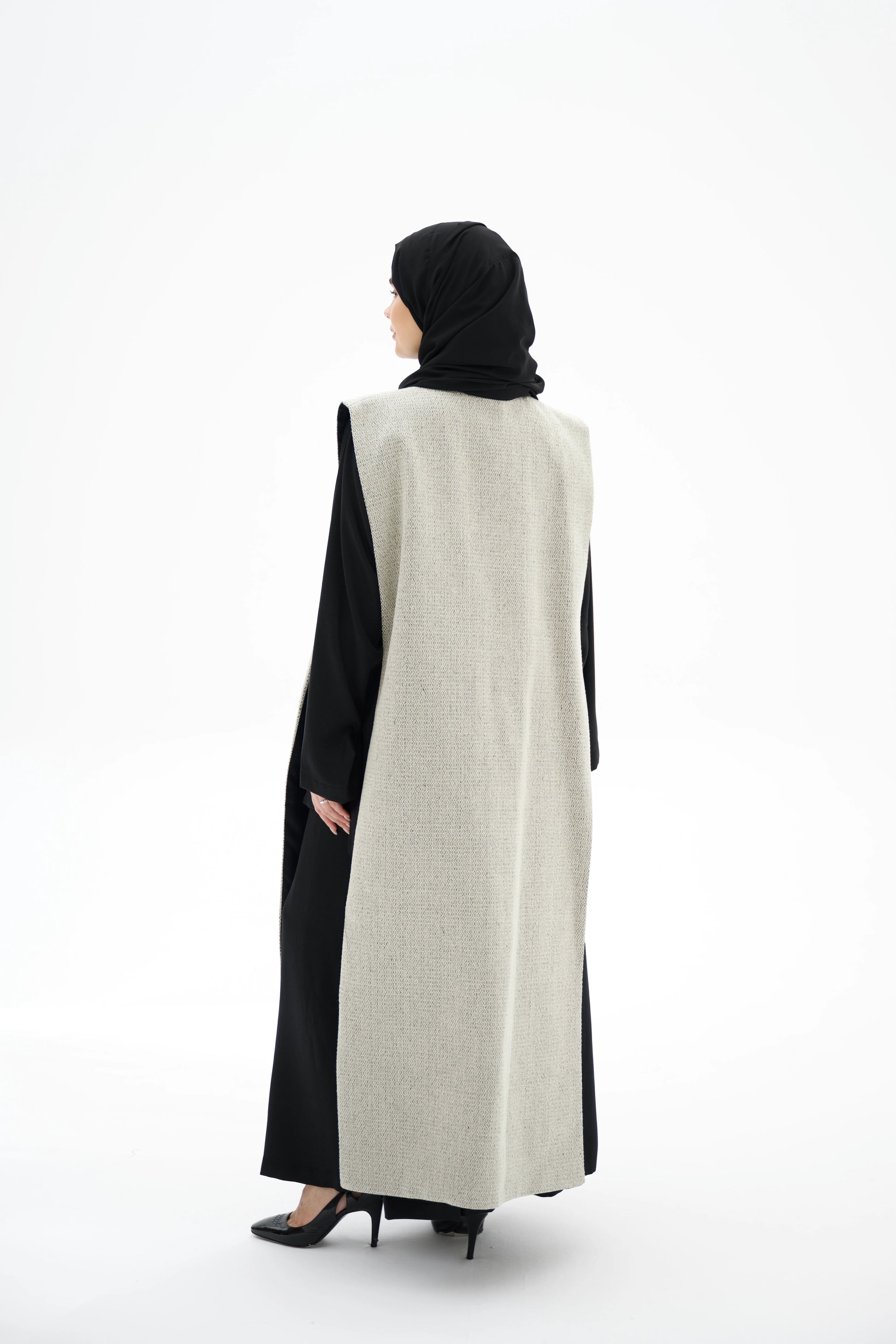 Signature Vest – Black & White Edition