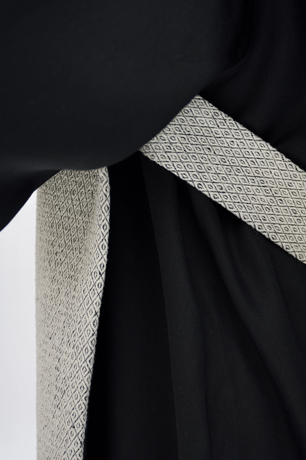 Signature Vest – Black & White Edition